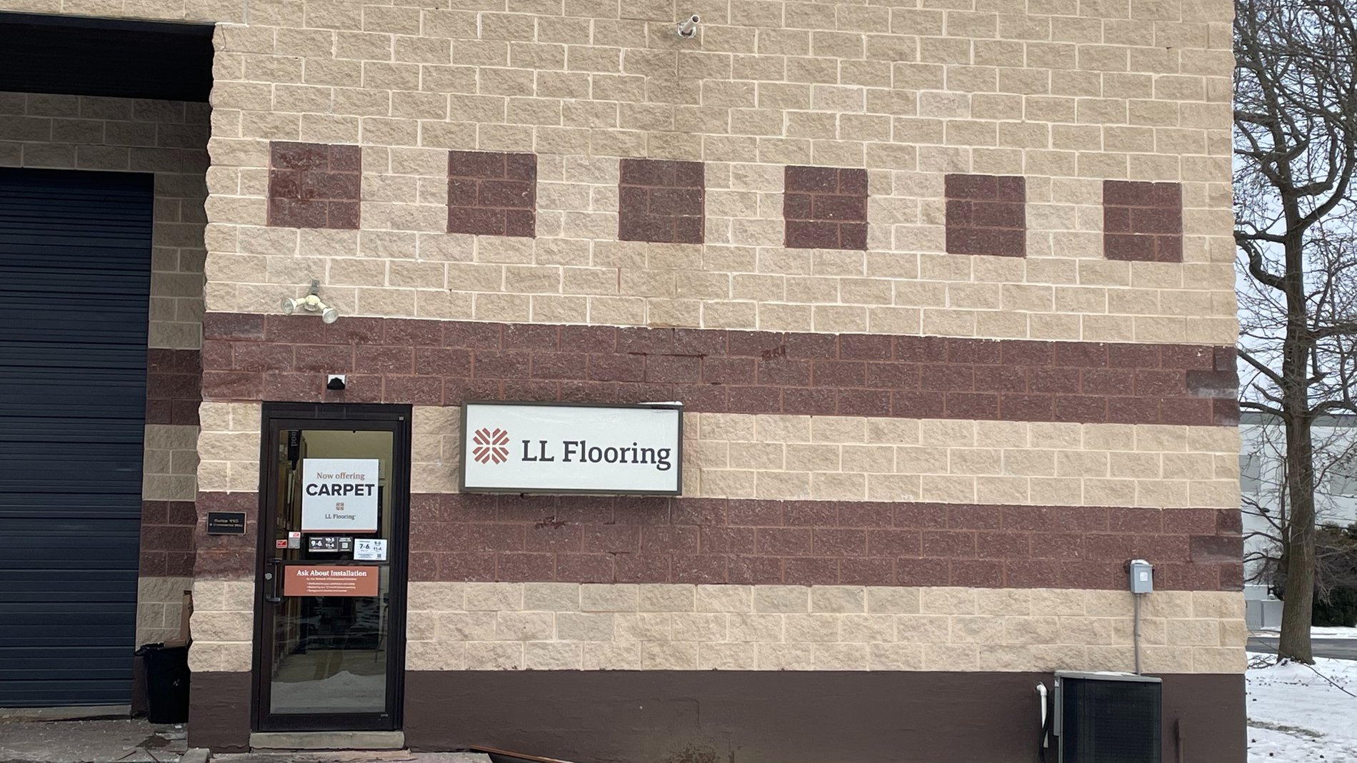 LL Flooring #1070 Trenton | 8 Commerce Way | Storefront