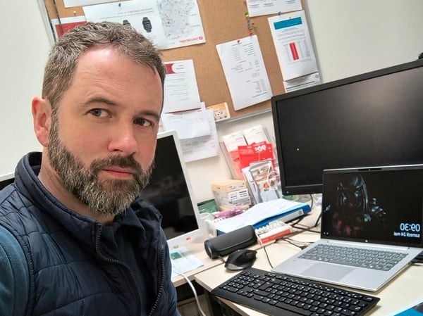 Eddy fait parti de la Team Boulanger Bourg-en-Bresse depuis septembre 2024 !
Il organise le commerce en magasin, par tous les moyens possibles ! Expert Multimédia, il met en place les opérations commerciales en magasin et les communique sur les outils digitaux, sans oublier la gestion des stocks: afin que chaque client soit satisfait !