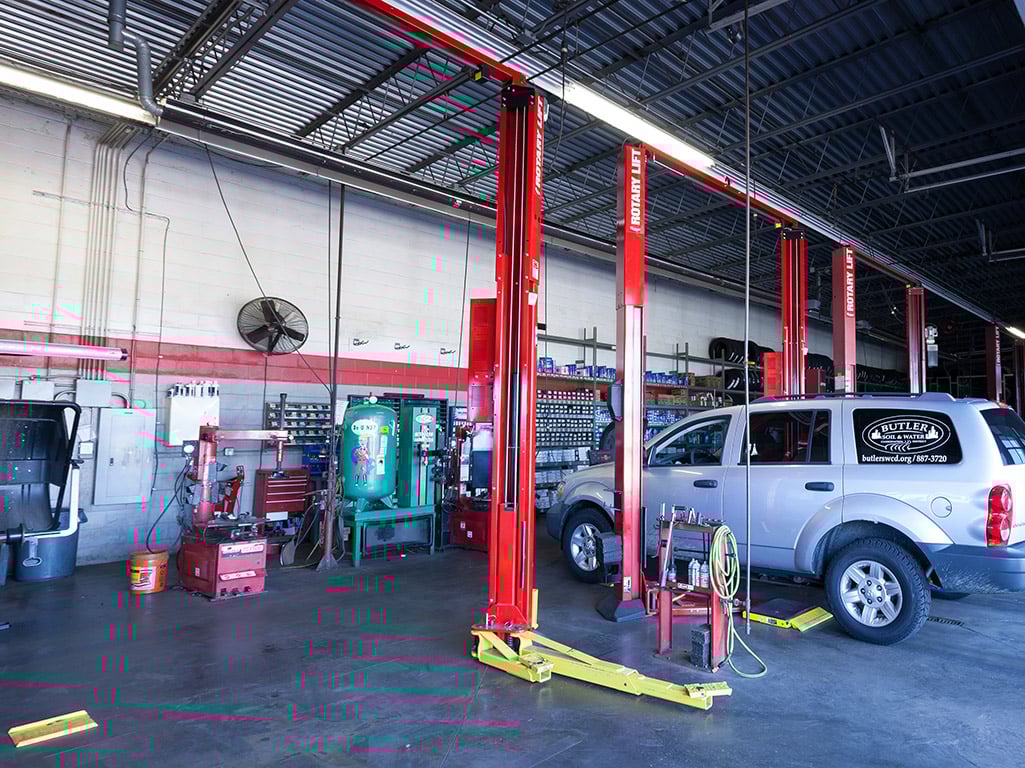 Tire Discounters W. Hamilton tires, alignment, brakes, autoglass in