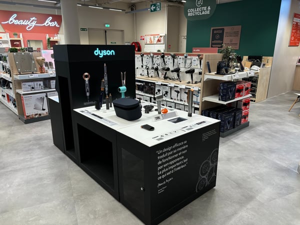Table Dyson Boulanger Paris Montmartre