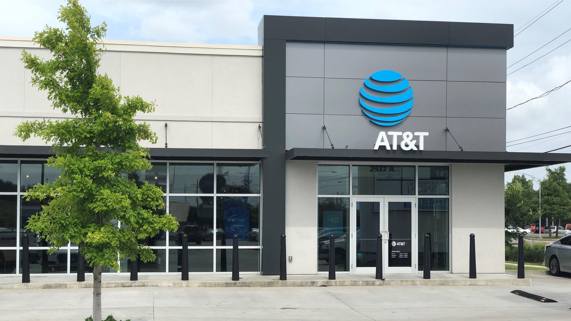 AT&T Store Veterans Memorial Blvd. iPhone SE w/ Curbside Pickup