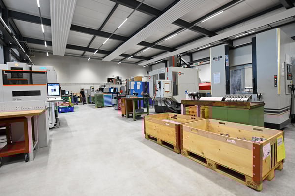 Drahterodieren und CNC-Fräsen