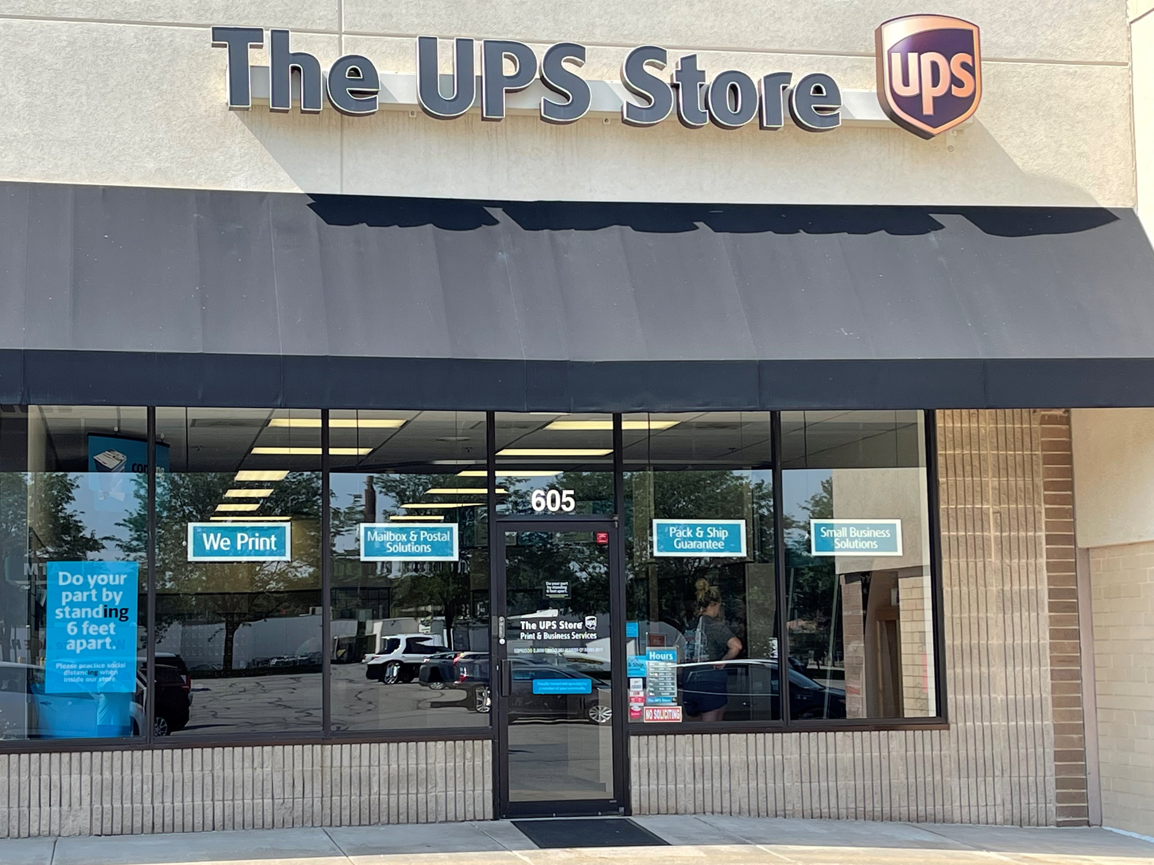Facade of The UPS Store Blue Springs