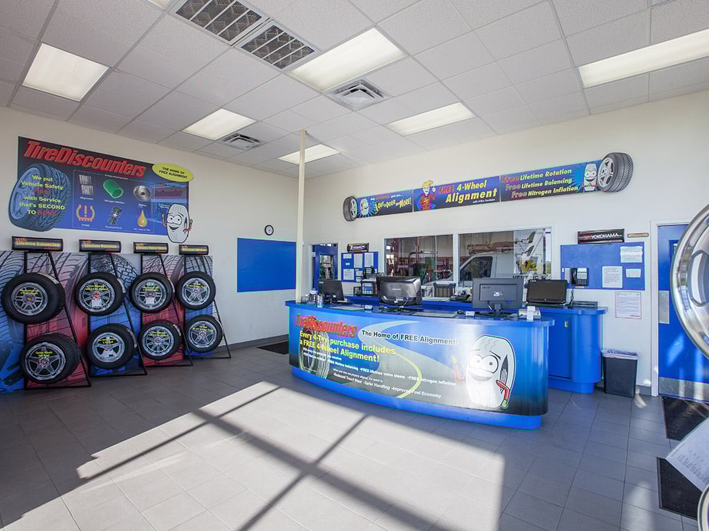 Tire Discounters Jeffersonville tires, alignment, brakes, autoglass