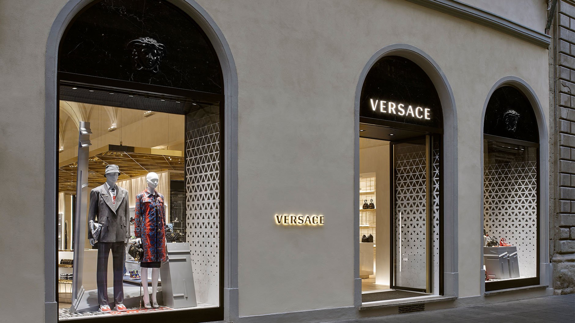 versace shop