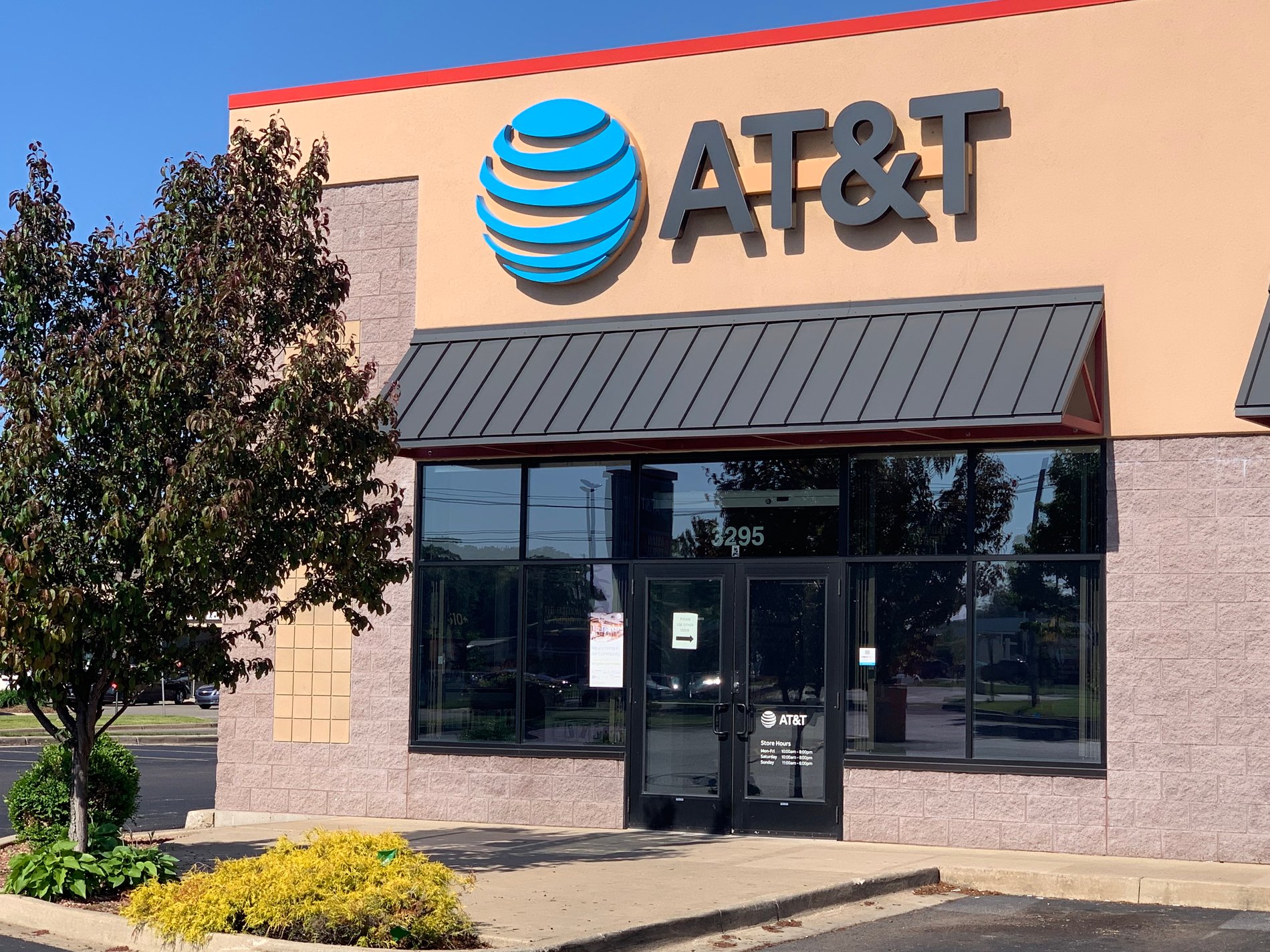 Muskegon Store Apple iPhone 12 and Samsung Devices Muskegon, MI AT&T