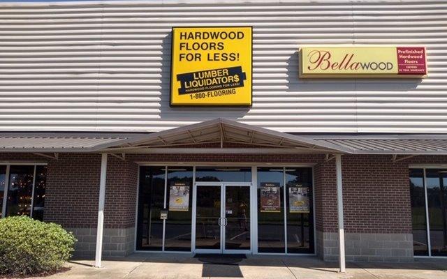 LL Flooring #1078 Jackson | 950 W County Line Rd | Storefront