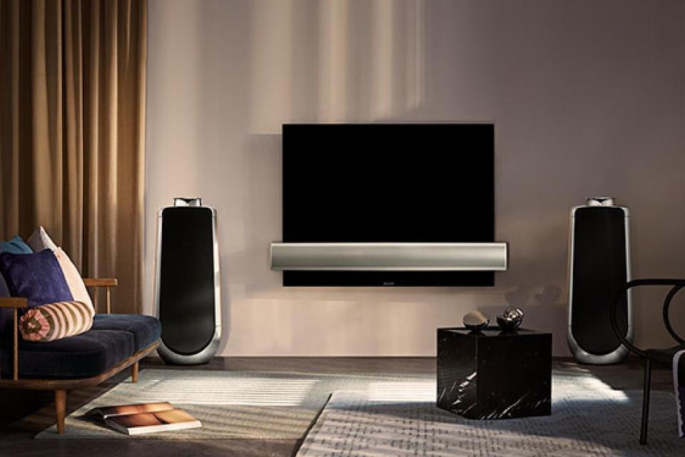 バング & オルフセン 伊勢丹新宿: High End Televisions, Sound 