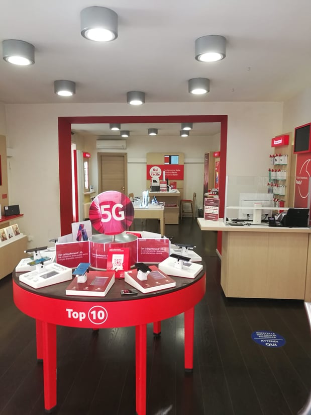 Vodafone Store Amantea Viale Margherita 7, 87032 Amantea (CS)