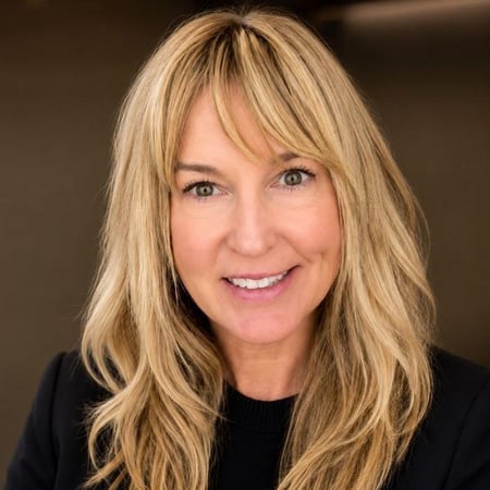 Photo of Lynn Cunningham