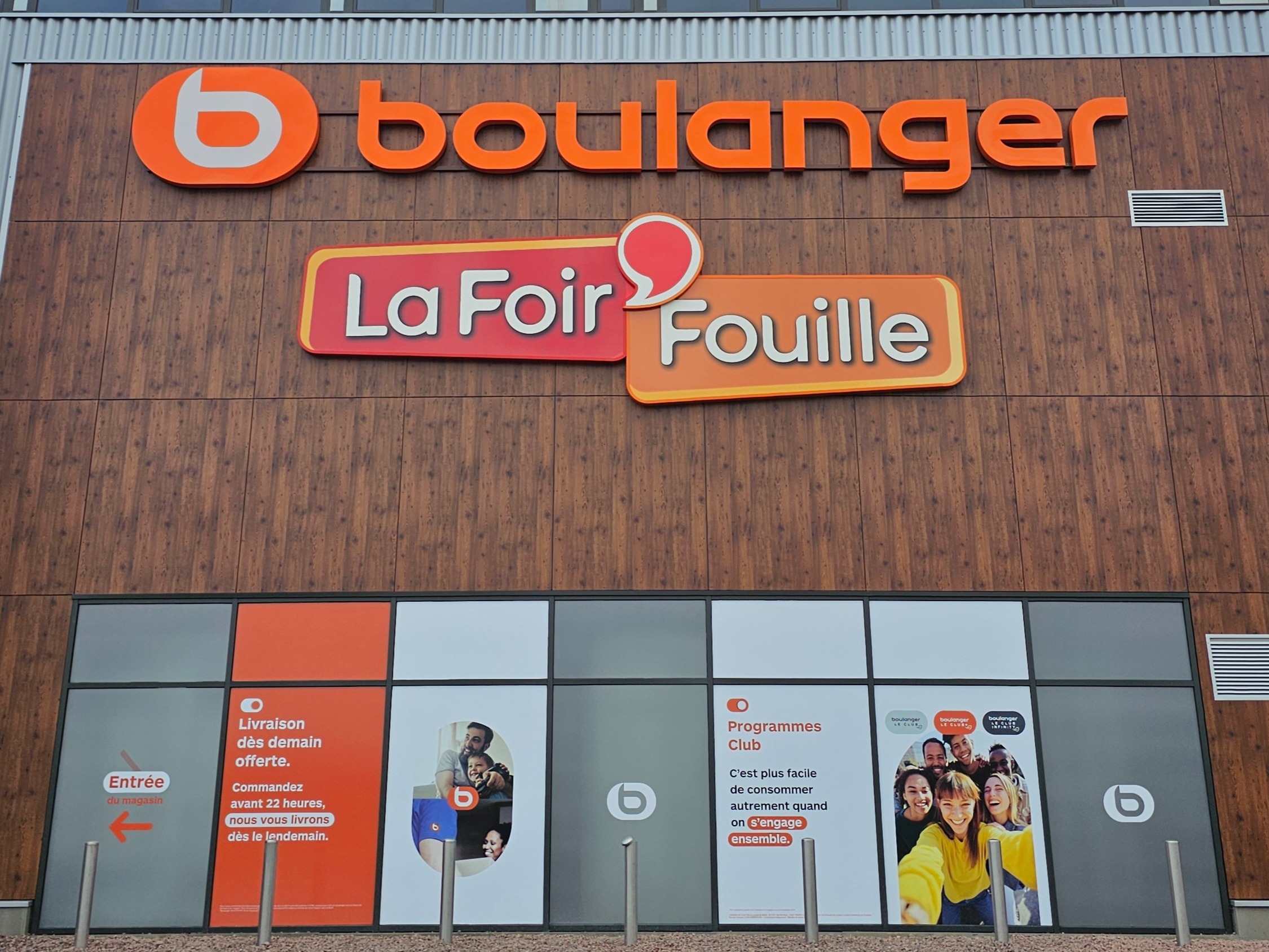 facade magasin Boulanger Sarrebourg
