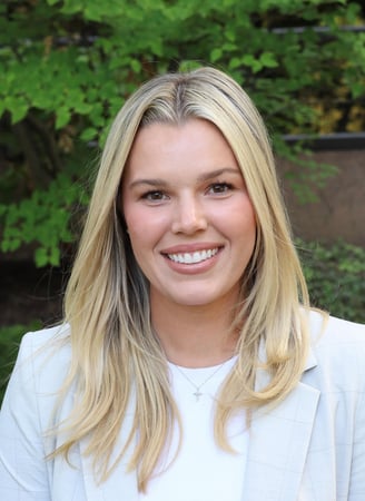 Photo of Lauren Walsh