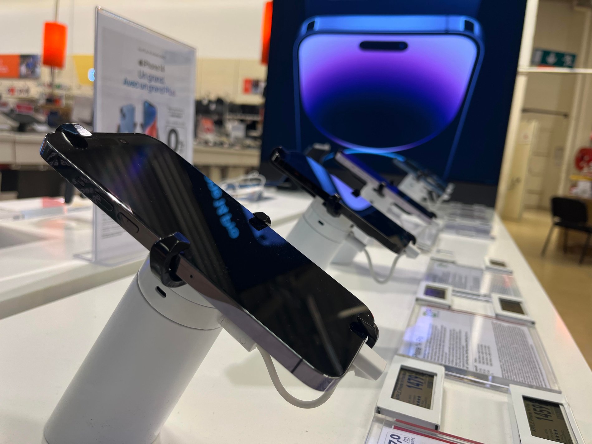 iphone 15, iphone 15 pro, iphone 15 plus, iphone 15 pro max, ipad, ipad pro dans l'espace apple de boulanger nantes atlantis saint herblain