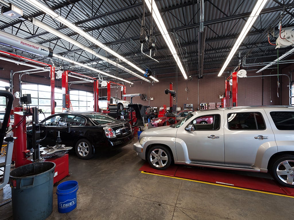 Tire Discounters Beechmont III tires, alignment, brakes, autoglass in