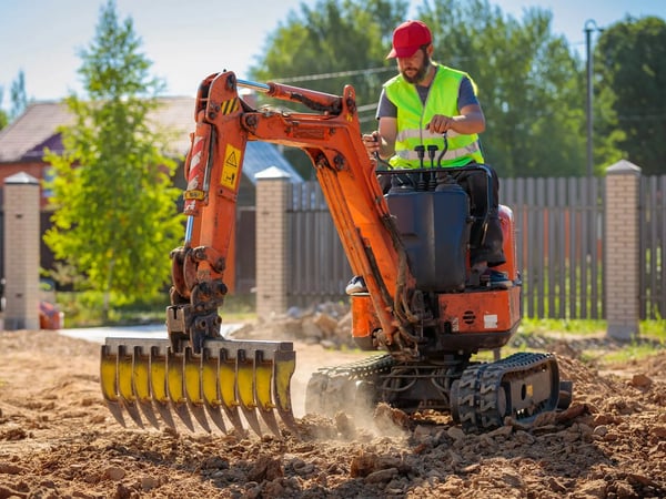 Mini Excavator Sizes: Choosing the Right Size for Your Project