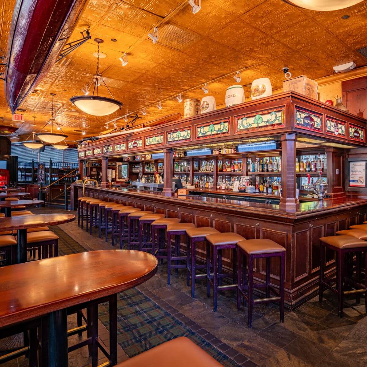 Elephant & Castle - Washington DC Penn Ave Restaurant