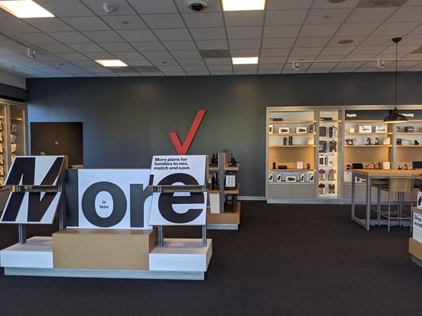 Verizon Wireless - Verizon FiOS Retail Store at Jordan's Furniture