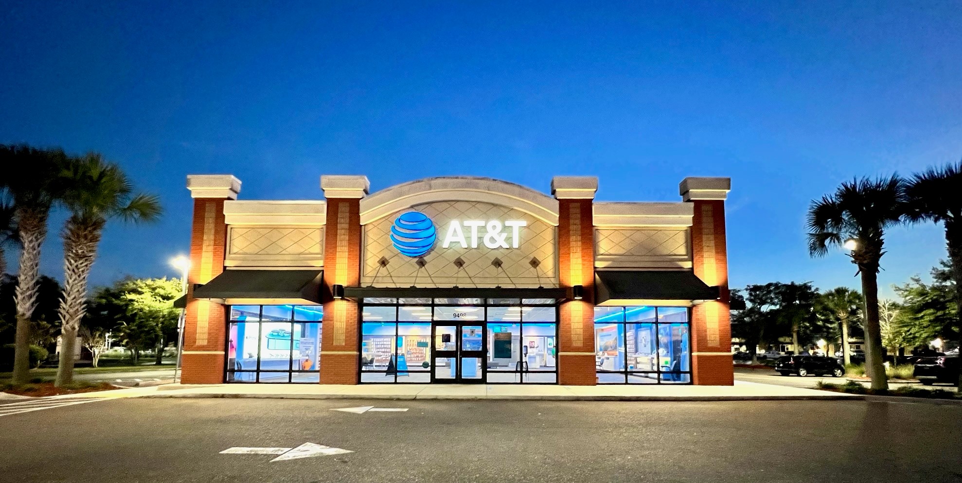 AT&T Regency Park Cell Phones, Wireless Plans & Accessories 9498