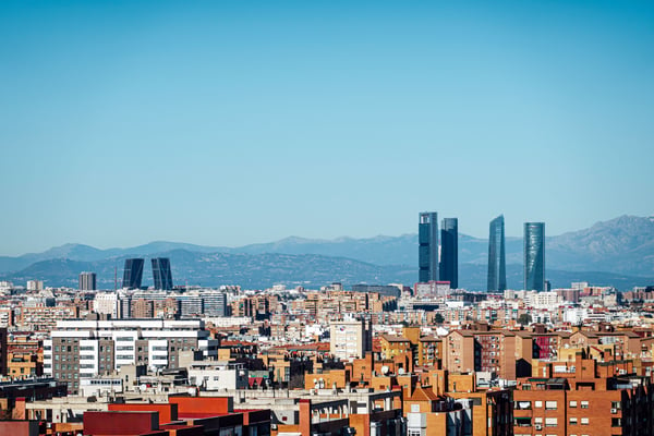 O famoso monumento de Metropolis em Madrid