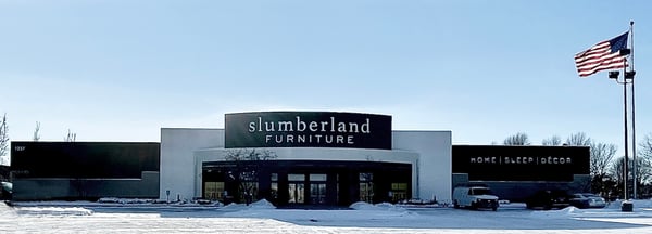 Slumberland Furniture Store in Eagan,  MN - Storefront Parking Lot view