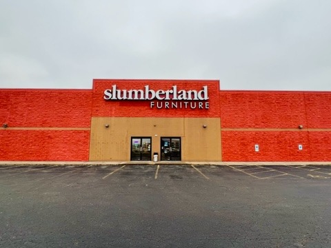 Slumberland Furniture Store in Marshfield,  WI - Storefront Wide View