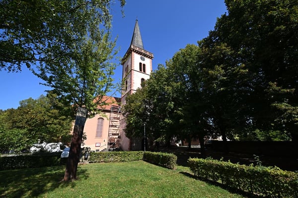 Evangelische Kirche Worms-Pfeddersheim (Foto: Ben Pakalski)
