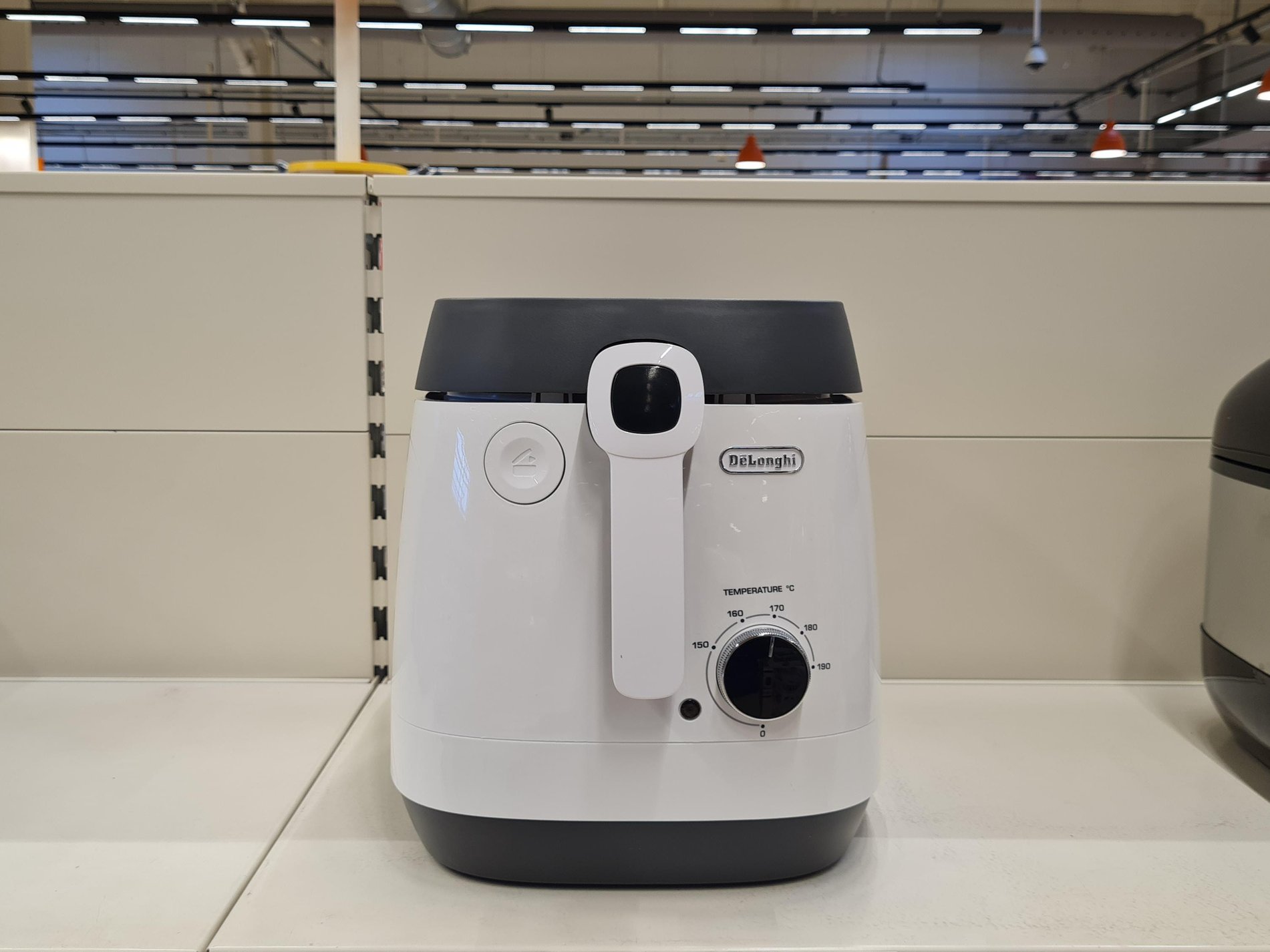 Friteuse Delonghi dans notre magasin Boulanger St Quentin