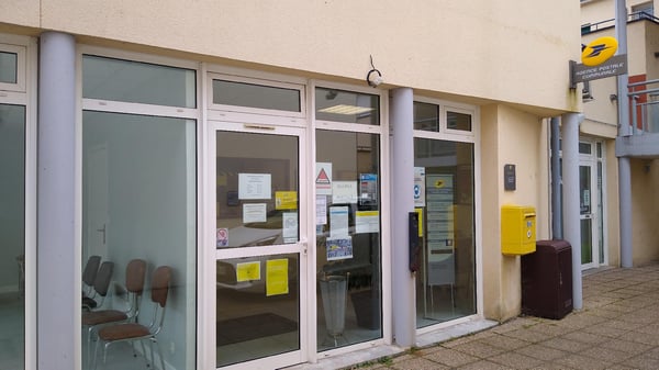 Photo du point La Poste Agence Communale CHAROST Mairie
