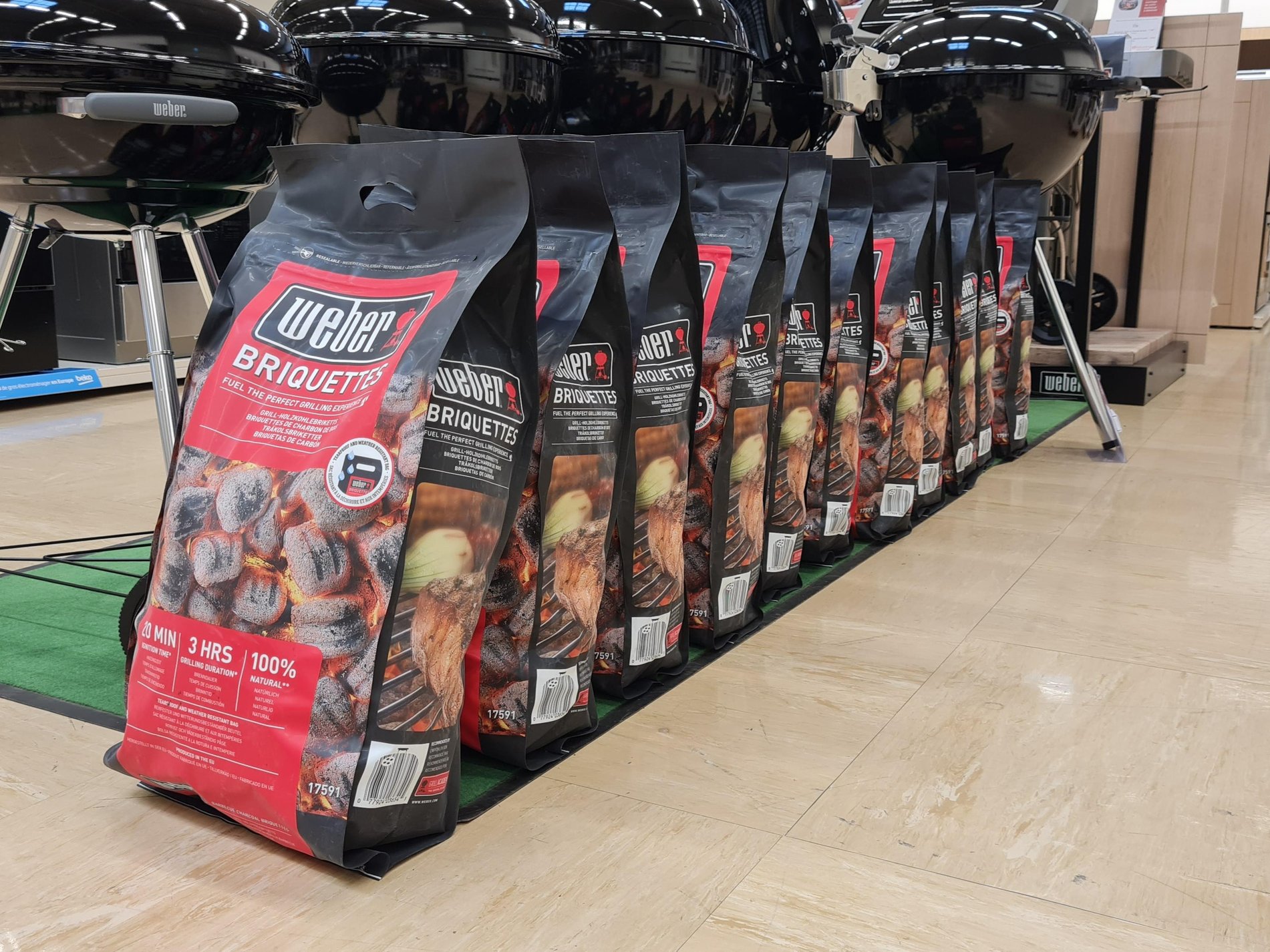 Sac de briquettes Weber dans votre magasin Boulanger St Quentin