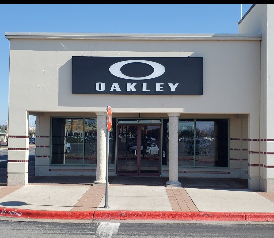 Outlet Oakley