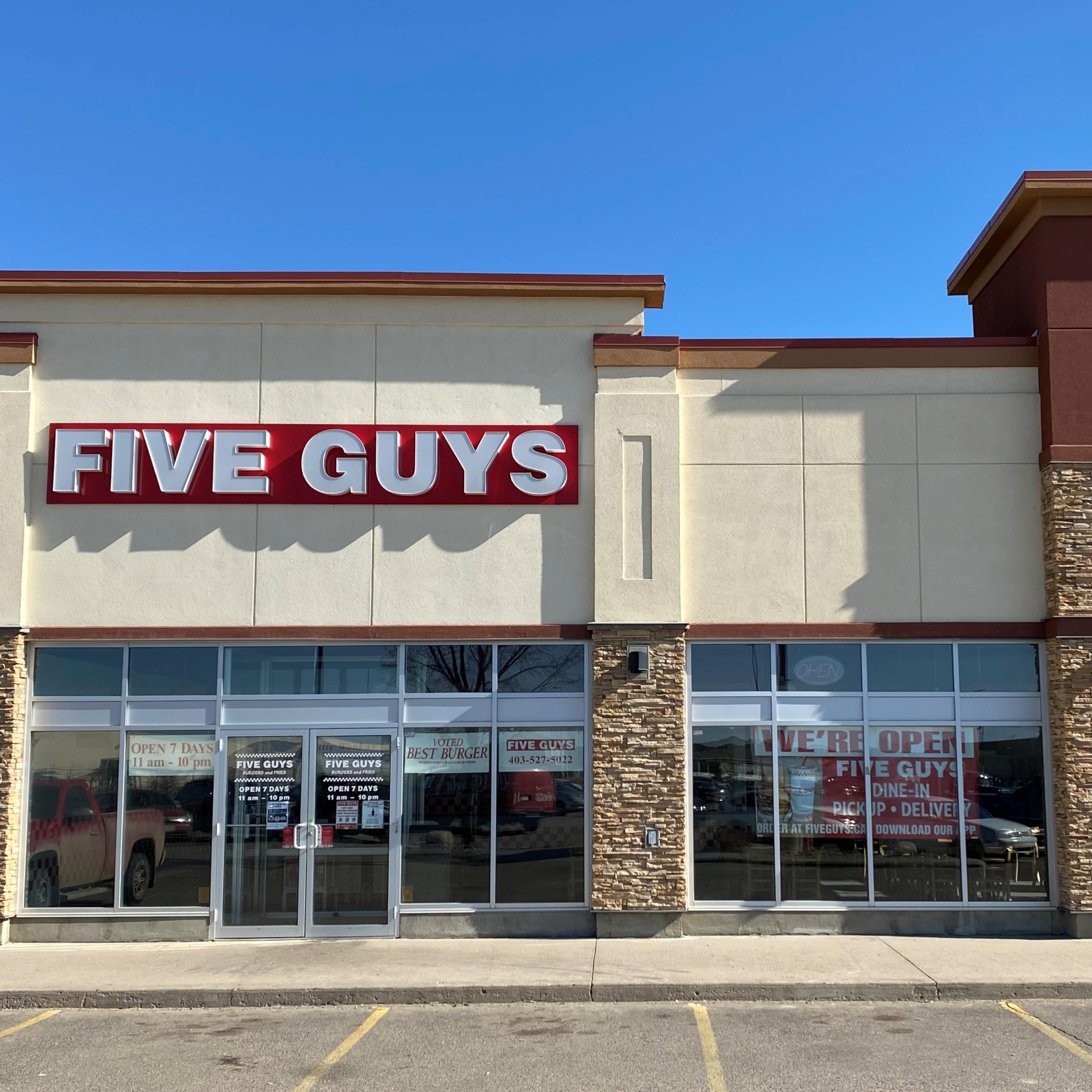 Five Guys at 2011 Strachan Rd. in Medicine Hat, AB.