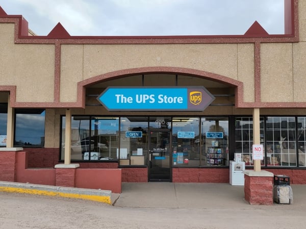 Fachada de The UPS Store Gillette
