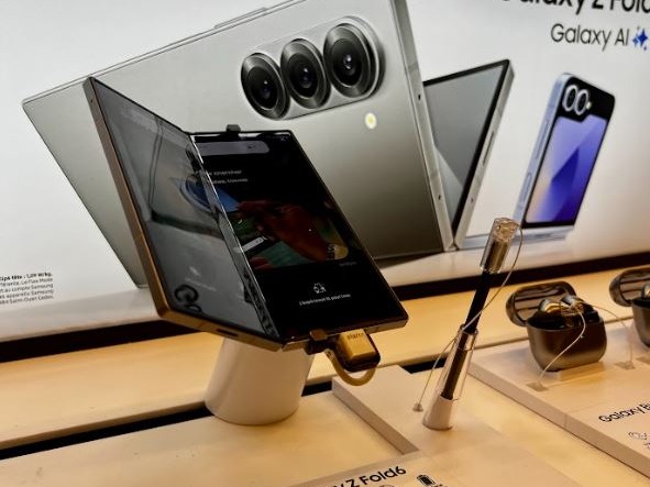 Samsung Galaxy Fold 6 - Boulanger Pontault-Combault