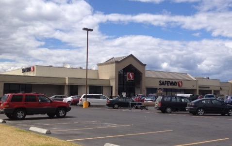 Safeway Store Front Picture at 607 Omache Dr in Omak WA