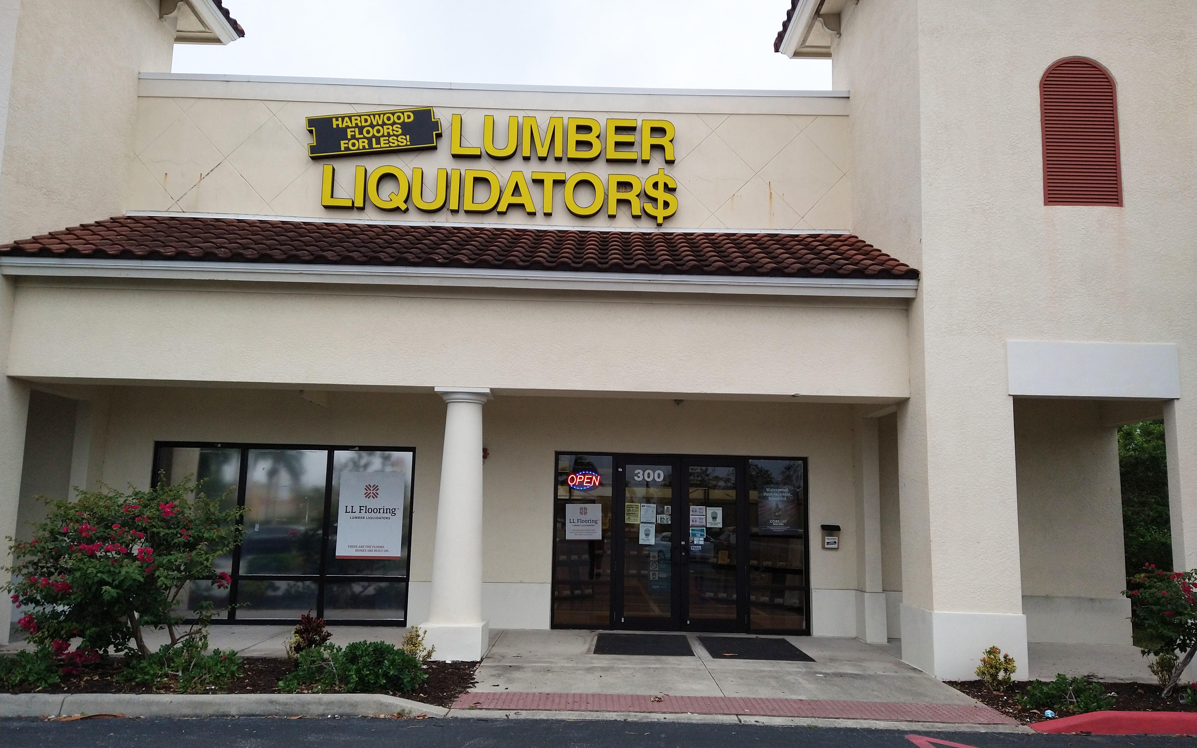 LL Flooring (Lumber Liquidators) #1027 - Fort Myers | 5020 South Cleveland  Ave.