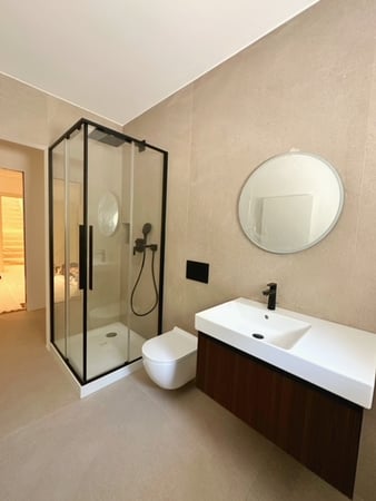 bagno con box doccia