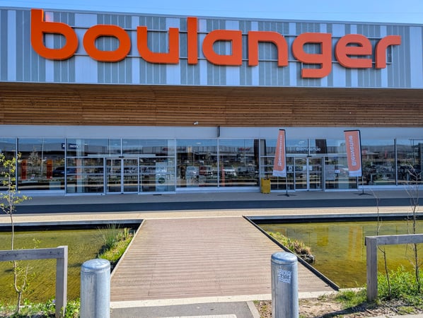 La façade et l'entrée de notre Magasin Boulanger Persan Chambly !