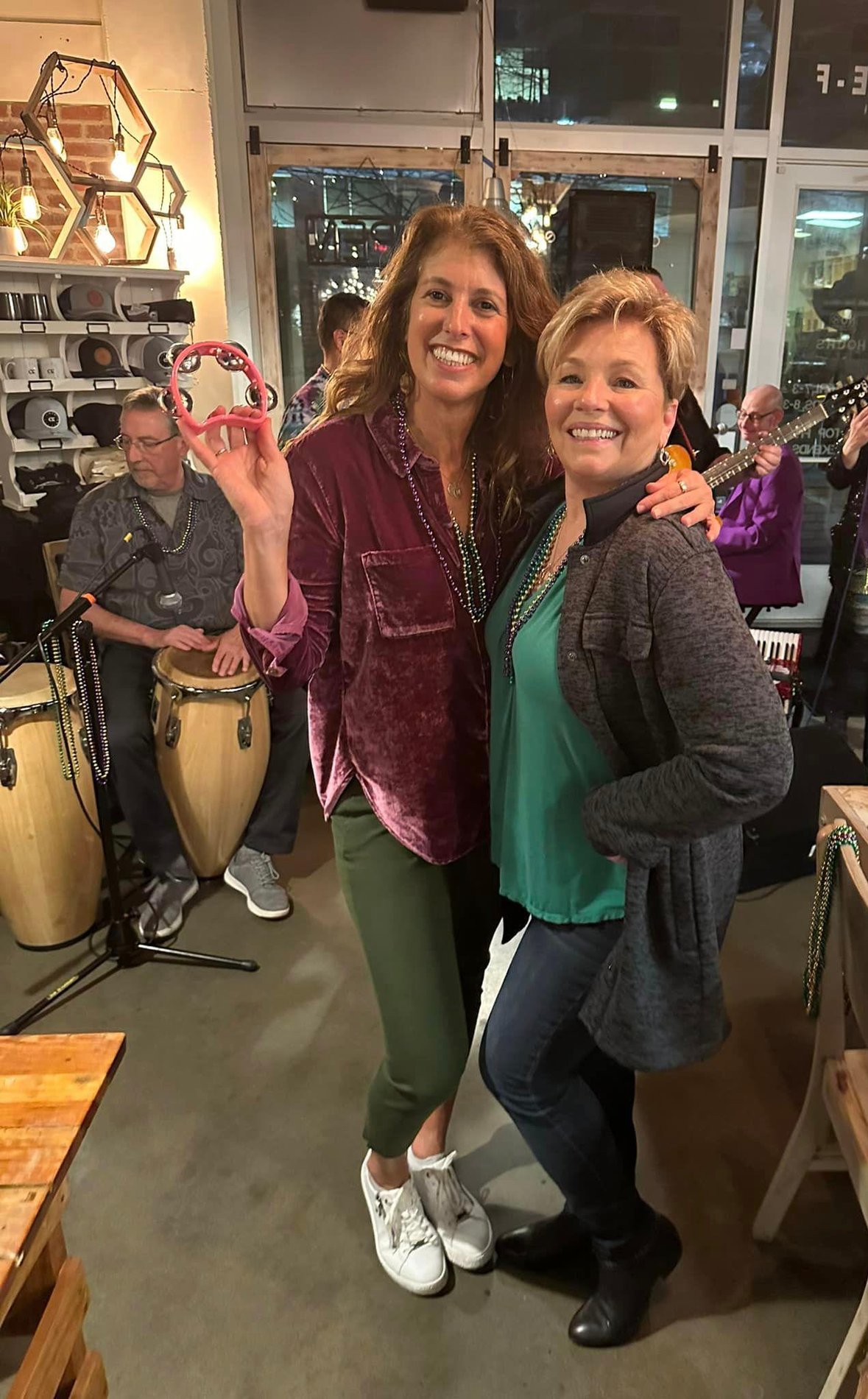 Christine Angles insurance team volunteering to raise money for the Tinner Hill Foundation. And having some fun.  #ShakeItWithChristine
