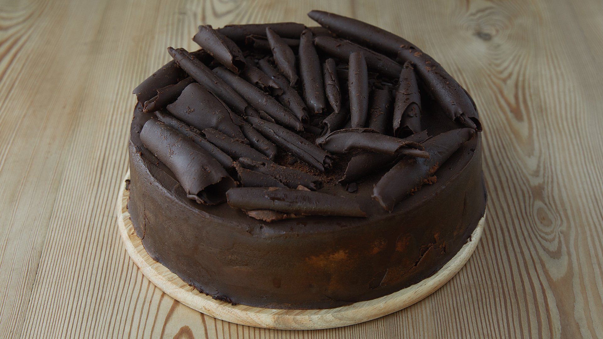 Praline Chocolate Cake