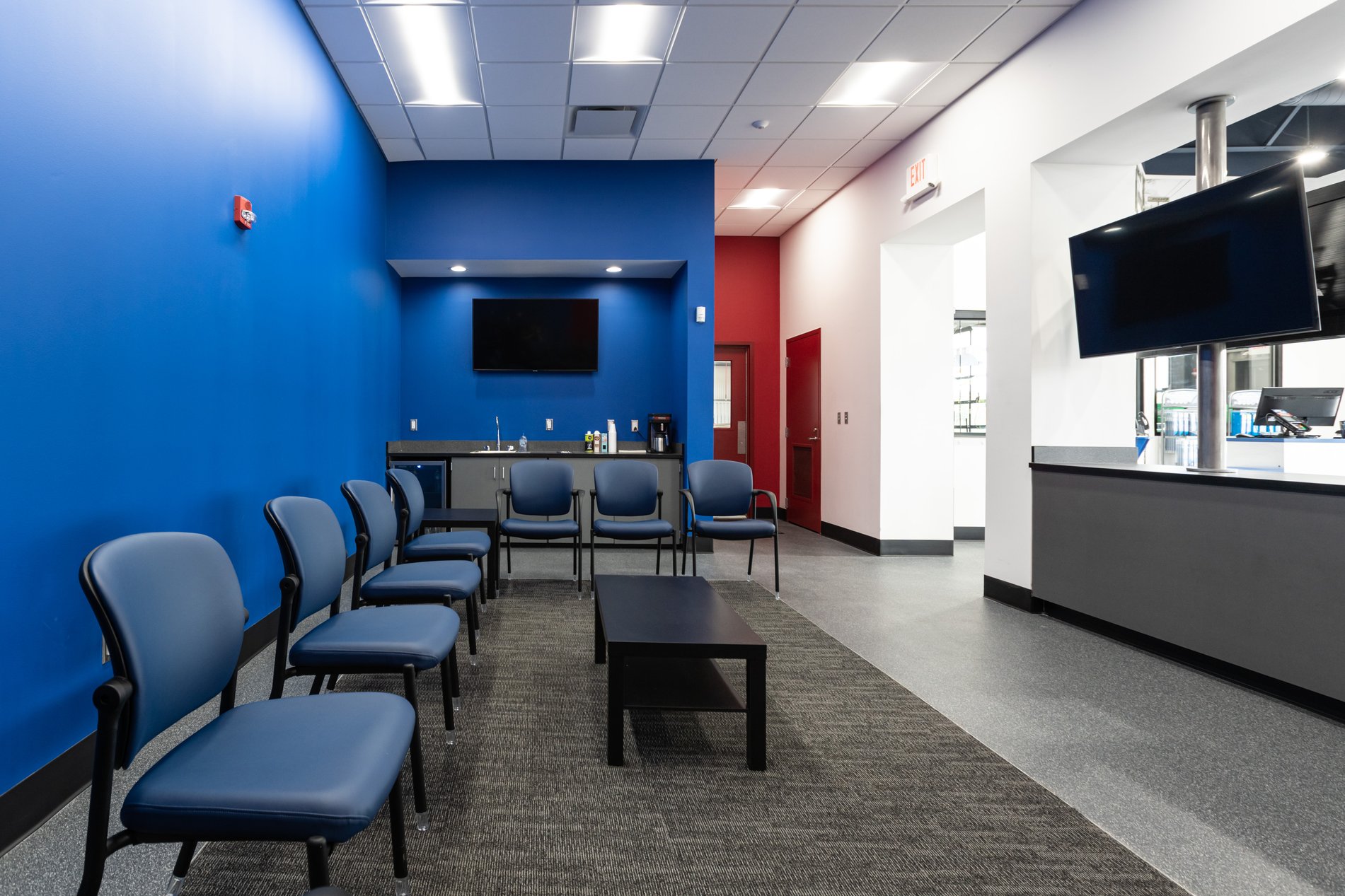 Tire Discounters Pendleton Pike tires, alignment, brakes, autoglass