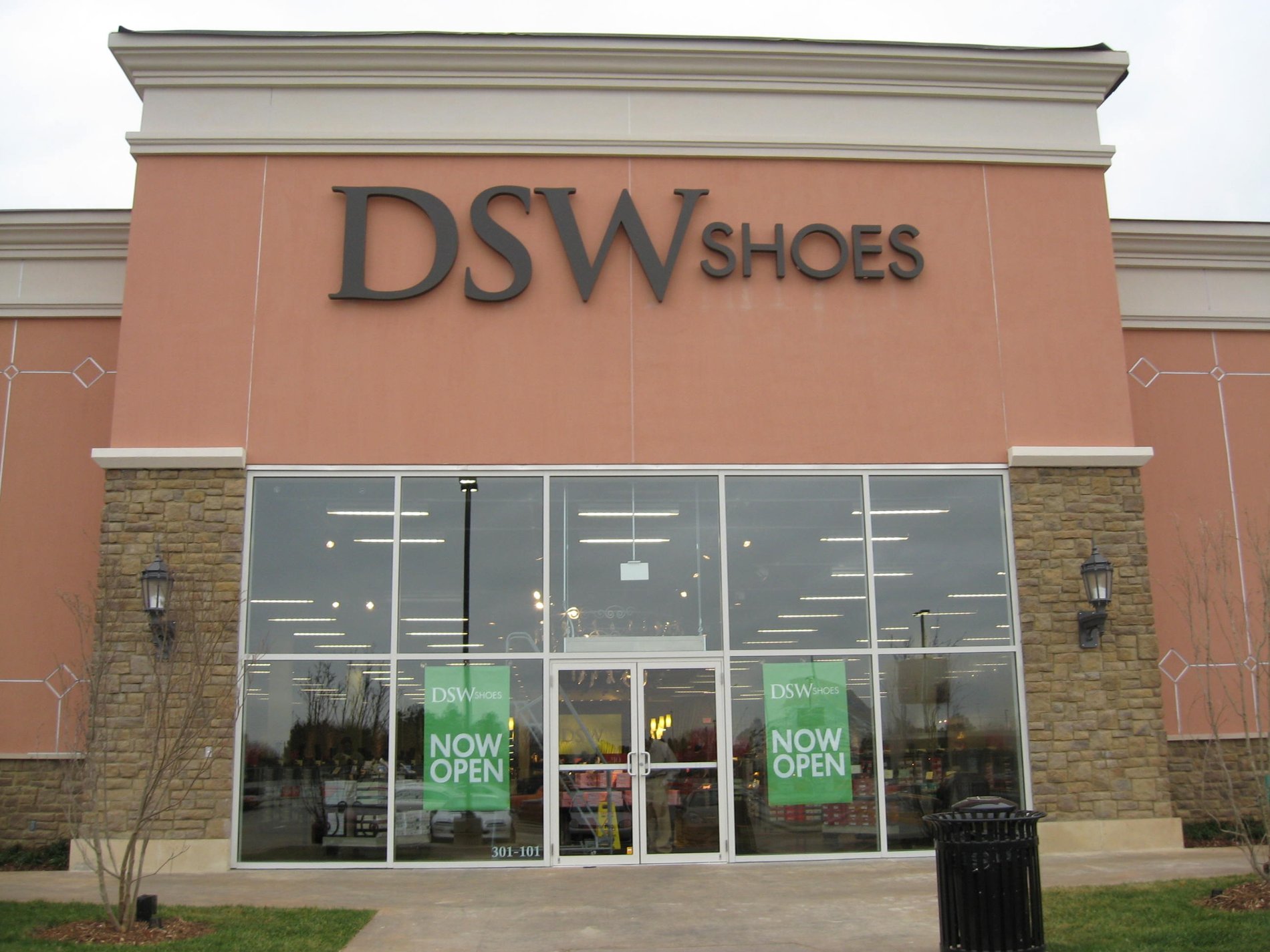 Your Huntsville, AL Shoe Store | DSW