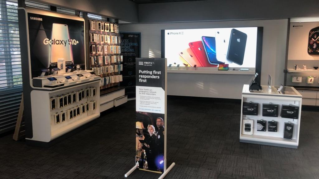 Huebner Oaks Center – iPhone 13 Pro Max, iPhone 12 deals San Antonio ...