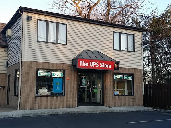 Fachada de The UPS Store Lake Hiawatha, NJ