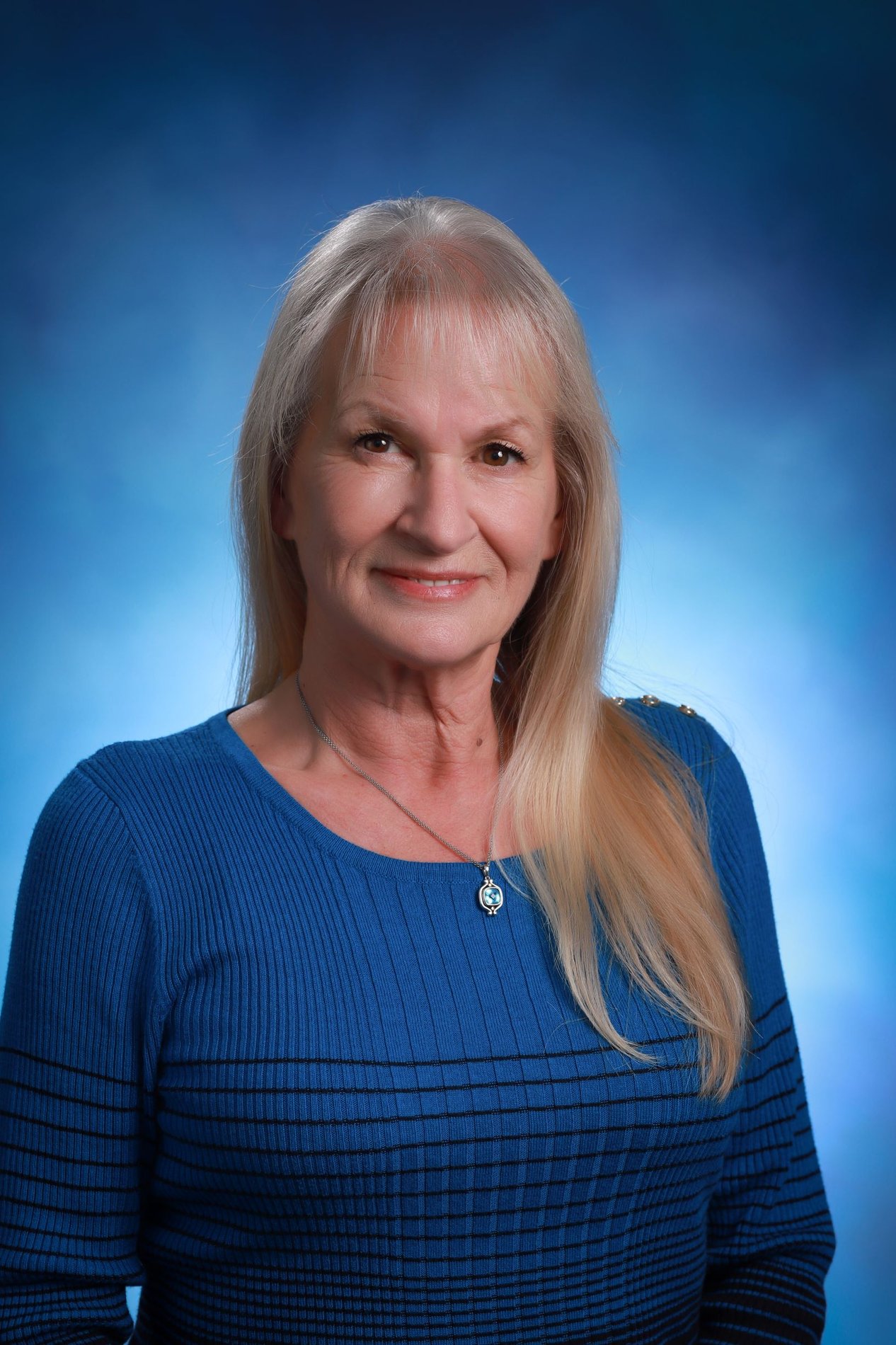 Peggy Laiacono
Service Team