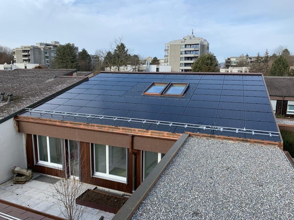 Indach Photovoltaikanhlage MegaSlate 10.9 kWp