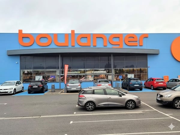 Façade du magasin Boulanger Langueux