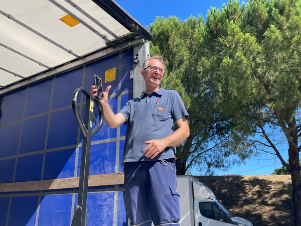 Alain équipier stock chez boulanger Aubagne