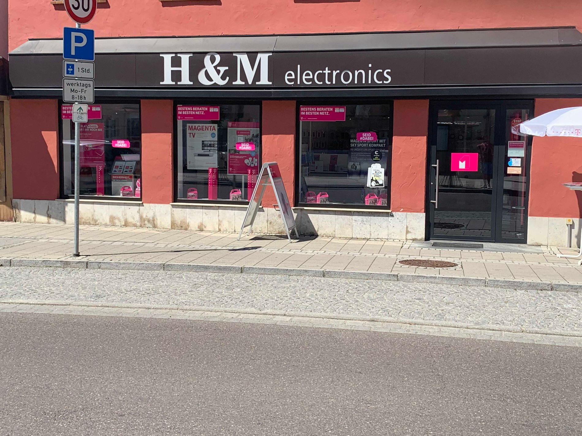 Store photo