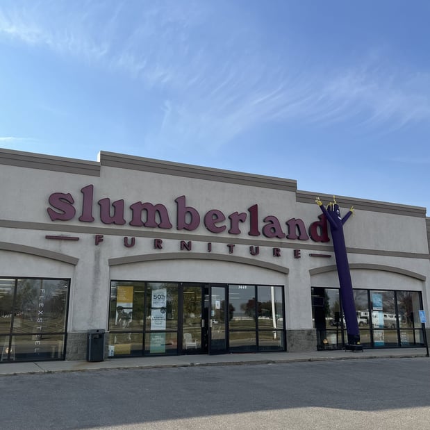 Mason City Slumberland Furniture storefront