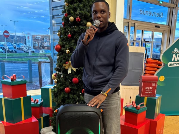 André, assistant manager
